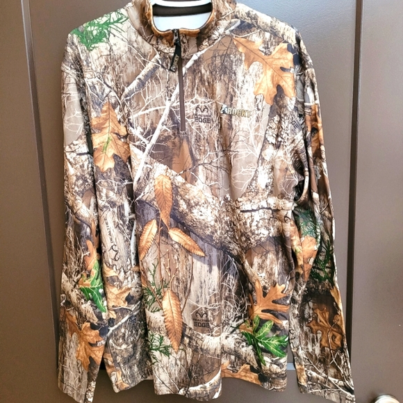 Rocky/Realtree 1/4 zip cover - Picture 2 of 7